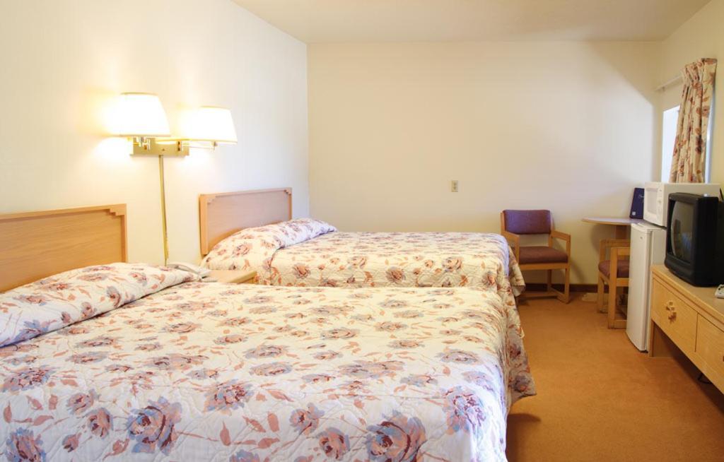 Country Inn Motel Dove Creek Екстериор снимка