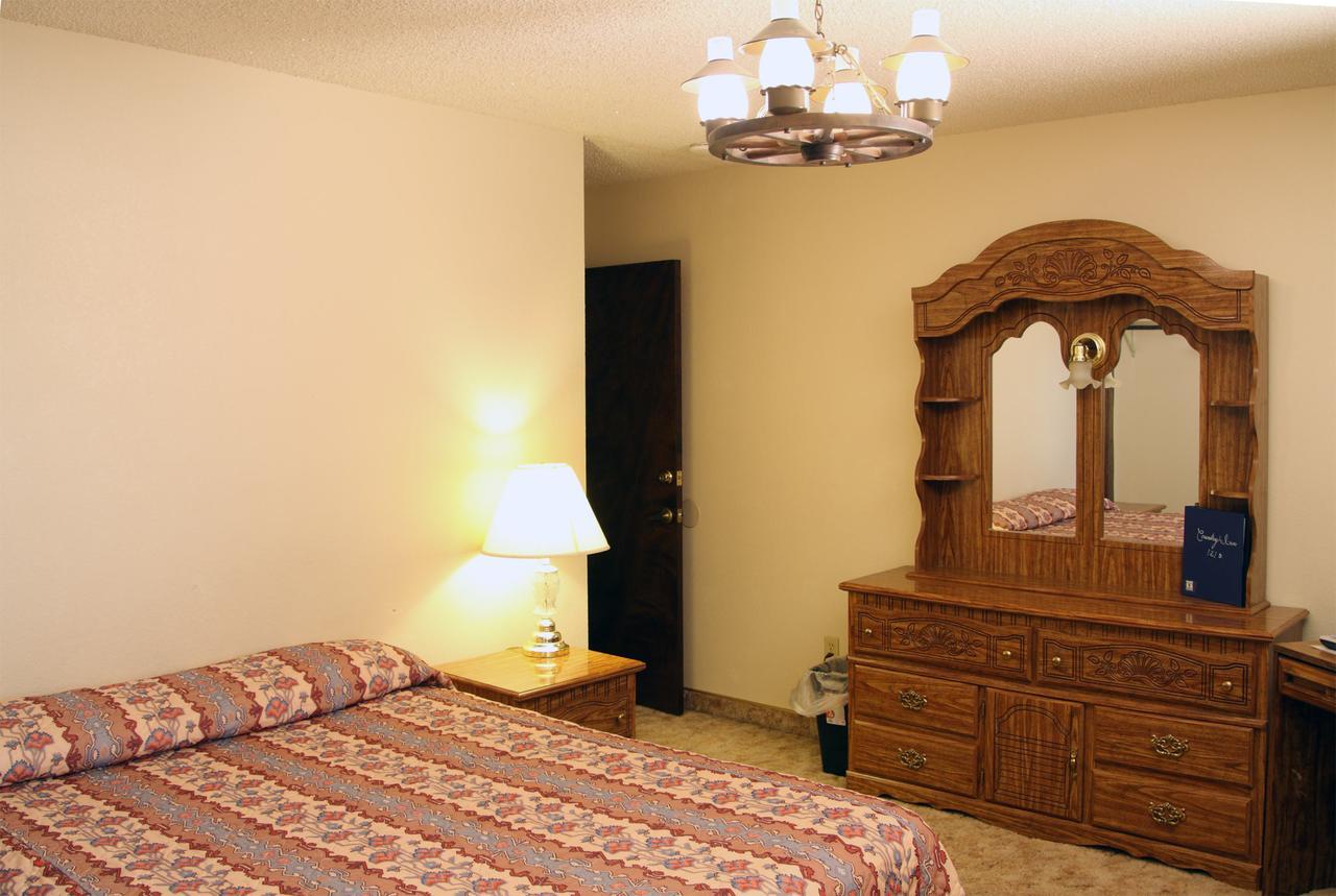 Country Inn Motel Dove Creek Екстериор снимка