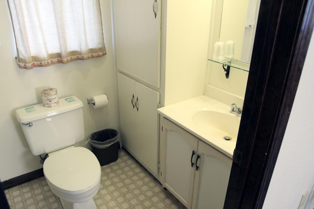 Country Inn Motel Dove Creek Екстериор снимка