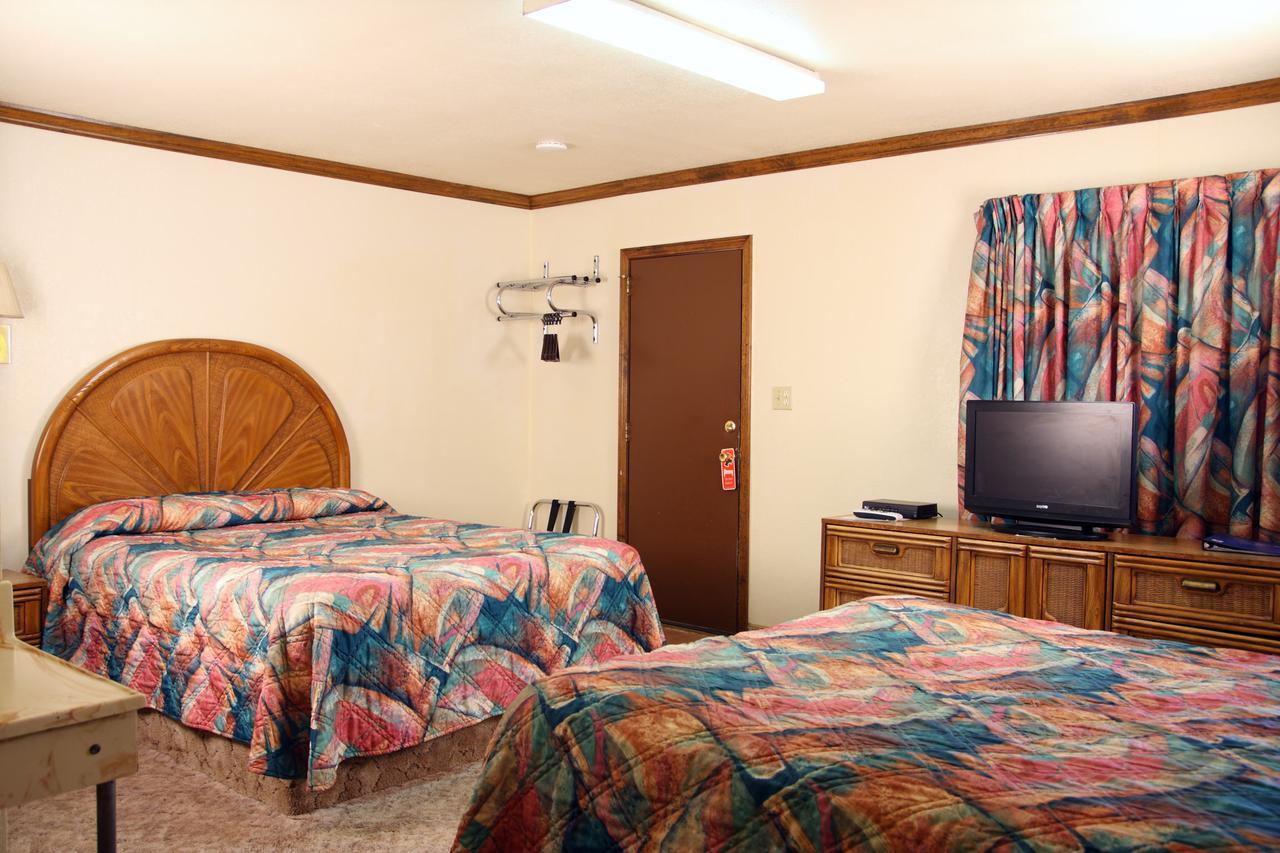 Country Inn Motel Dove Creek Екстериор снимка