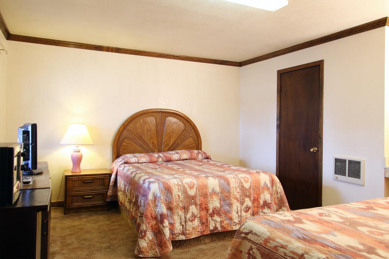 Country Inn Motel Dove Creek Екстериор снимка
